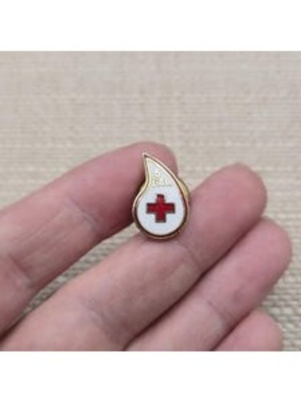 Vintage American Red Cross 5 Gallon Blood Donor Milestone Enamel Lapel Pin A8314
